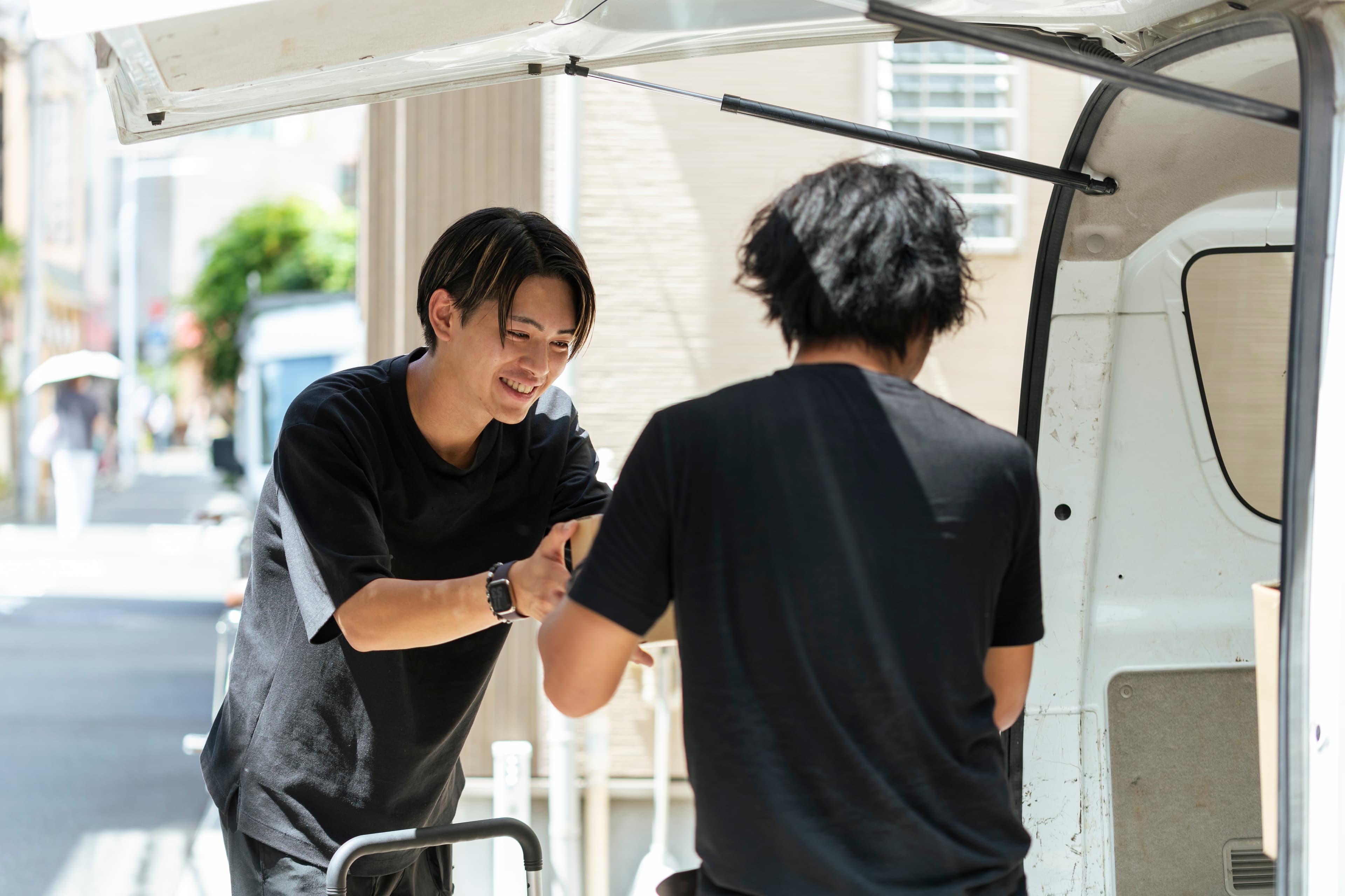 ▶岡山市で軽自動車ドライバー ▶業務委託 ▶紹介ボーナス制度あり総額11万円 ▶月収４０万以上可能 ▶週払いあり ▶軽貨物車両レンタルあり ▶運転免許だけでOK ▶学歴不問 ▶即日採用 ▶研修充実