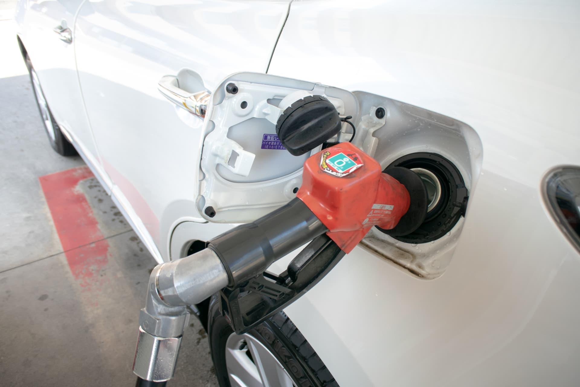 ガソリン代が心配!軽貨物車両別の燃費ランキング