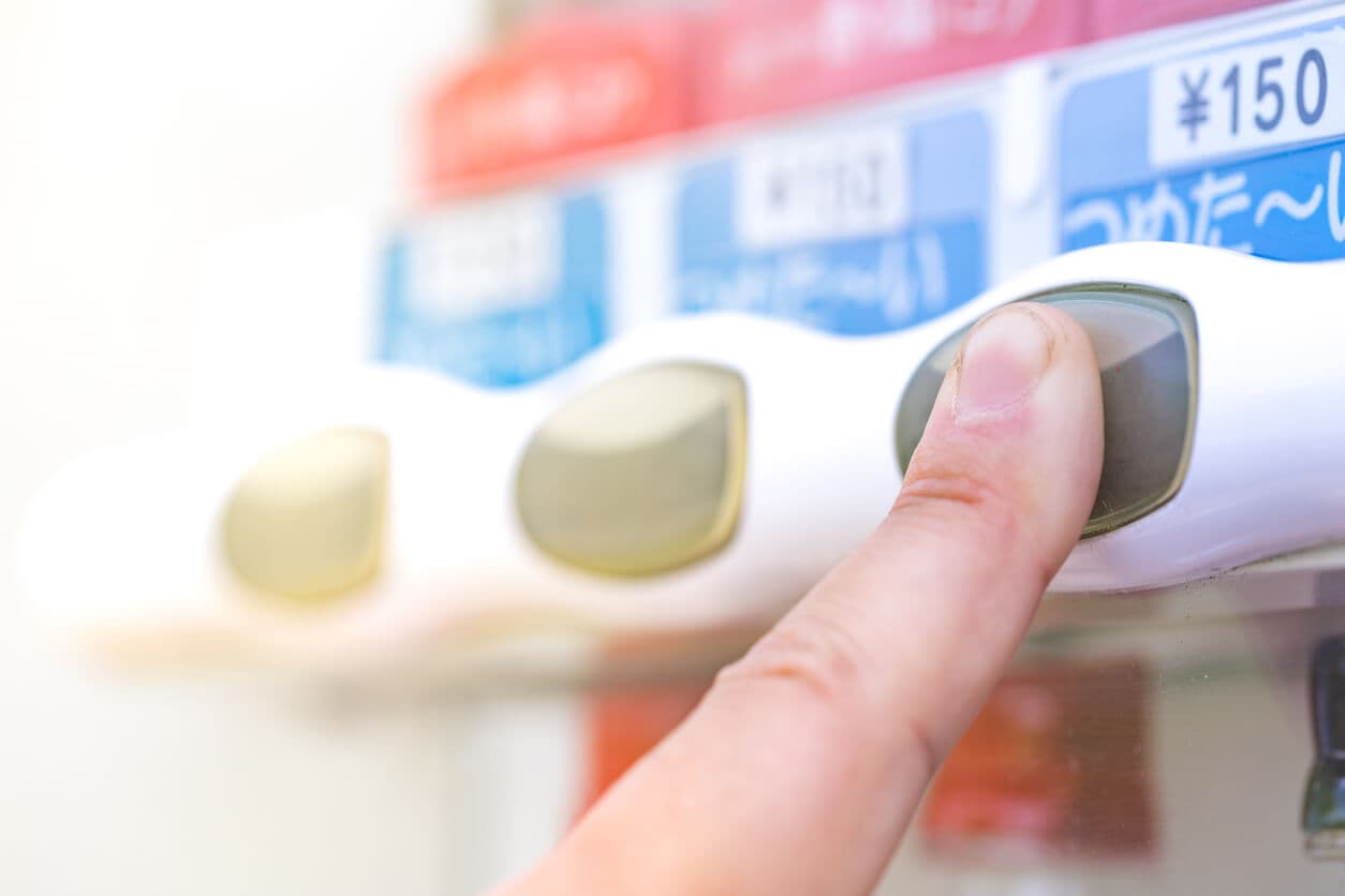 自販機補充は「やめとけ」と言われる理由。仕事はきつい?