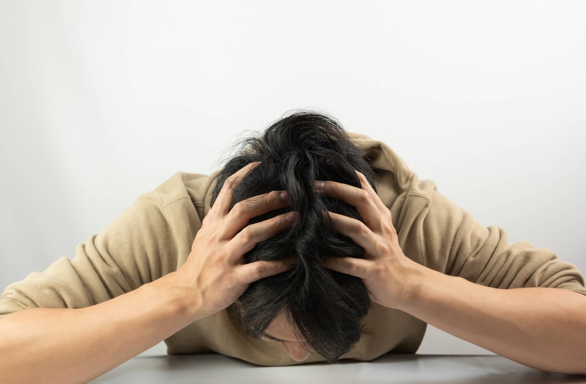ウーバーイーツが本業だと人生終わり……?専業が危険と言われる理由は?